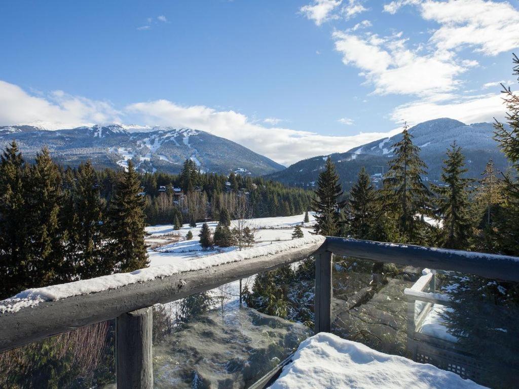 Beautiful 5 Bedroom Log Home With Spectacular Views Whistler Exterior foto